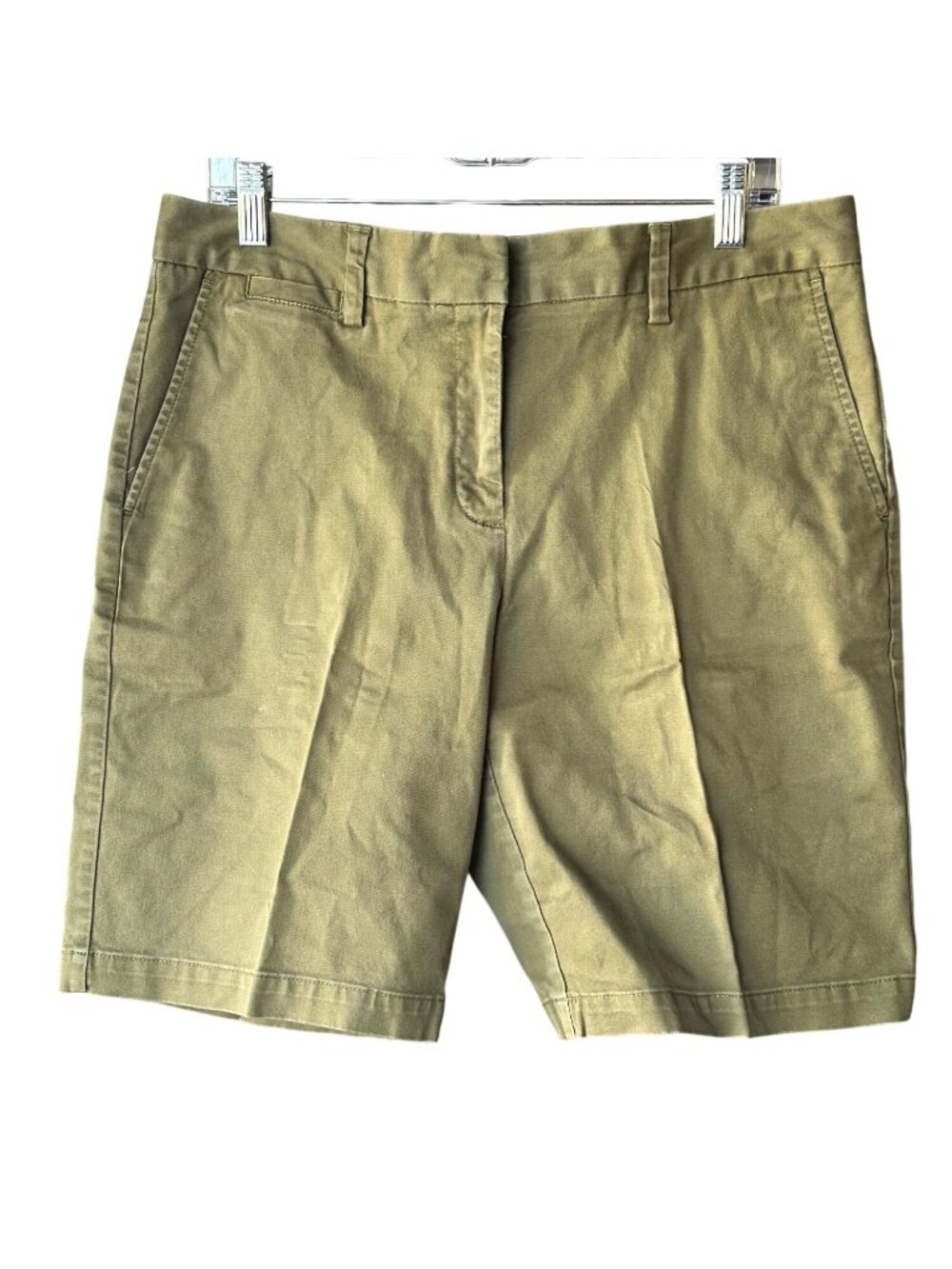 Izod Live 12 Green Casual Chino Shorts Pockets Flat Front Design Versatile